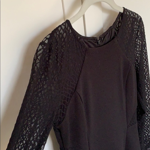 Guess Long Sleeve Mini Dress - Picture 2 of 6